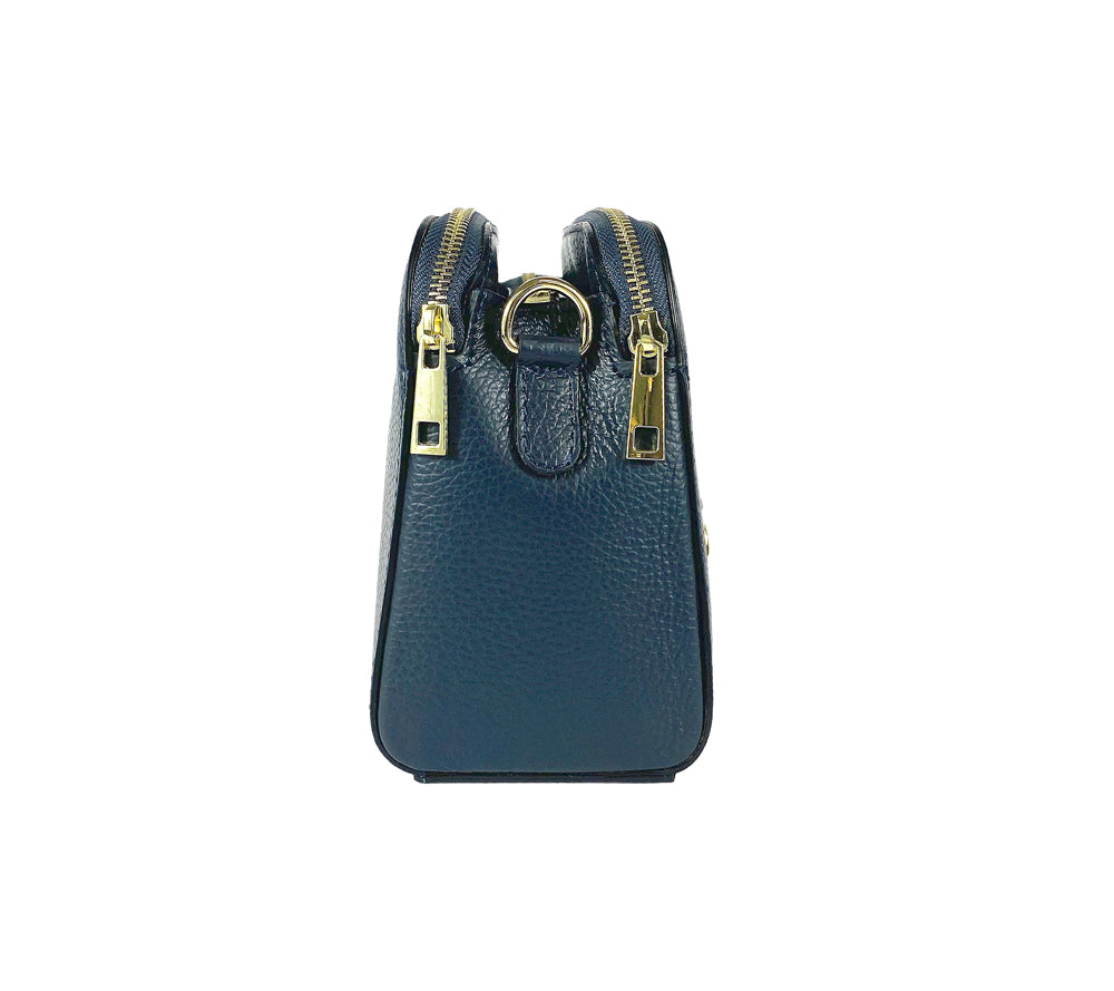 RB1011D | Women's Genuine Leather Crossbody Bag Made in Italy. Removable shoulder strap. Polished Gold metal snap hook attachments. Color: Blue. Dimensions: 25 x 17 x 10 cm.