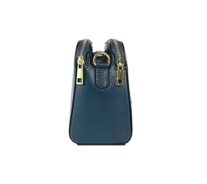 RB1011D | Women's Genuine Leather Crossbody Bag Made in Italy. Removable shoulder strap. Polished Gold metal snap hook attachments. Color: Blue. Dimensions: 25 x 17 x 10 cm.